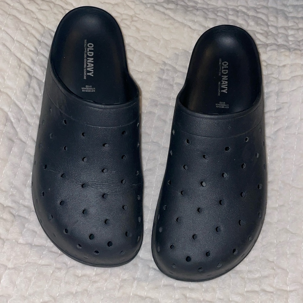 Woman’s size 7 clog bought from old navy